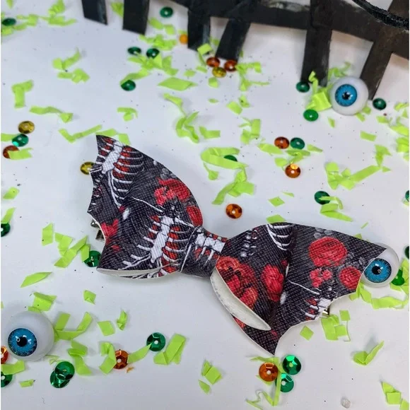 Handmade Halloween Skeletons and Roses Bow Tie Bat Wing Hair Clip - Picture 1 of 2